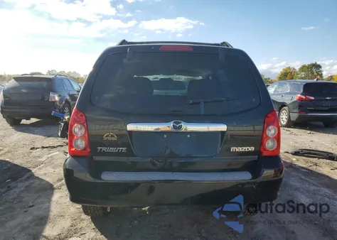 2005 Mazda Tribute z USA, uszkodzony, nr VIN 4F2YZ92Z25KM49832